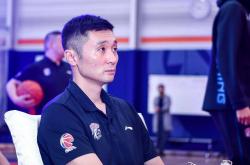 爱游戏网址-上海男篮主场战胜新疆男篮，拿下宝贵胜利