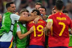 爱游戏教练-西班牙队在与波兰的比赛中获得胜利