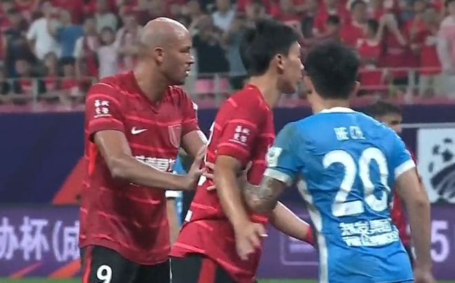 广岛三箭客场失利，亚冠梦碎的简单介绍