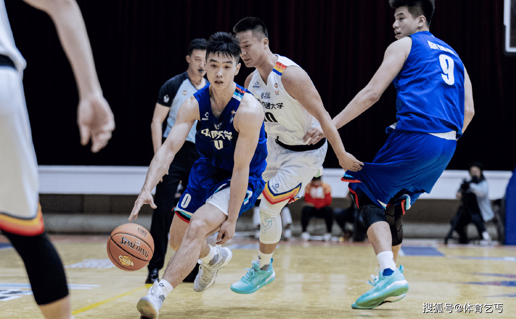 关于亚特兰大新援表现抢眼，被球迷誉为未来之星的信息