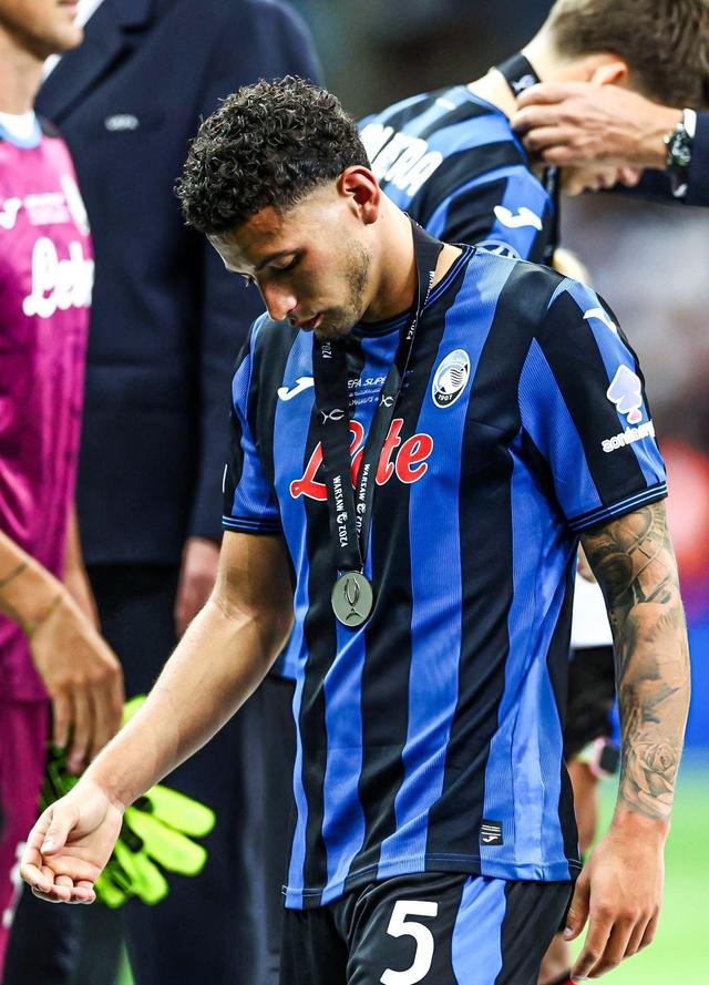 关于亚特兰大新援表现抢眼，被球迷誉为未来之星的信息