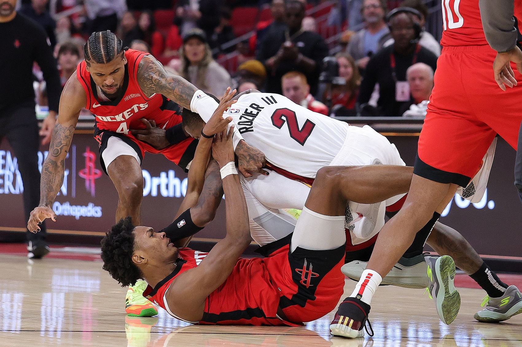 关于火箭核心缺战关键比赛,球队如何应对新挑战的信息 关于火箭核心缺战关键比赛,球队如何应对新挑战的信息