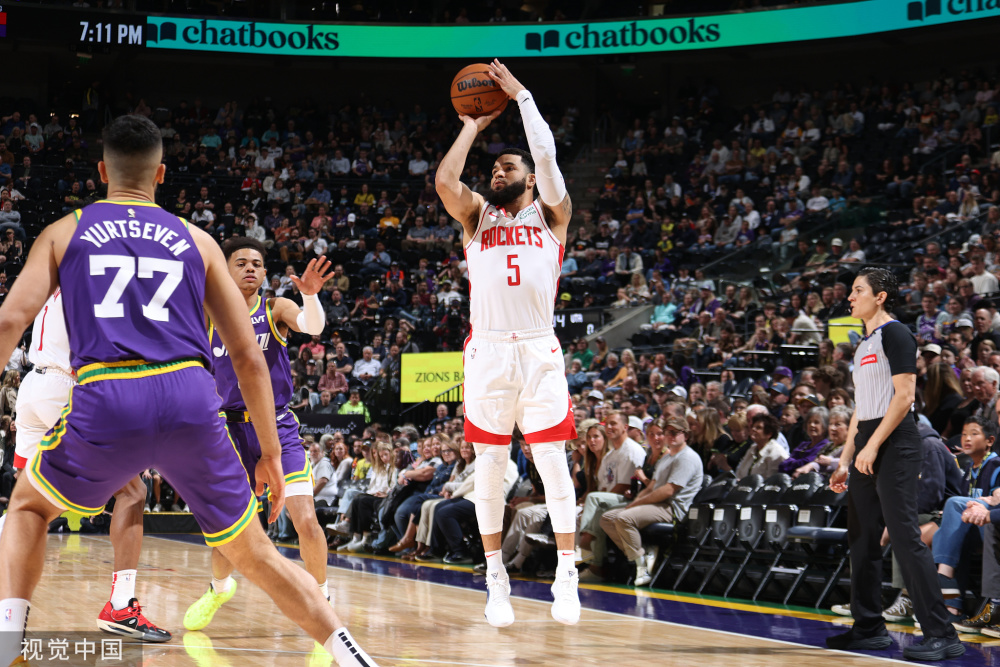 火箭逆转爵士，赢得关键胜利