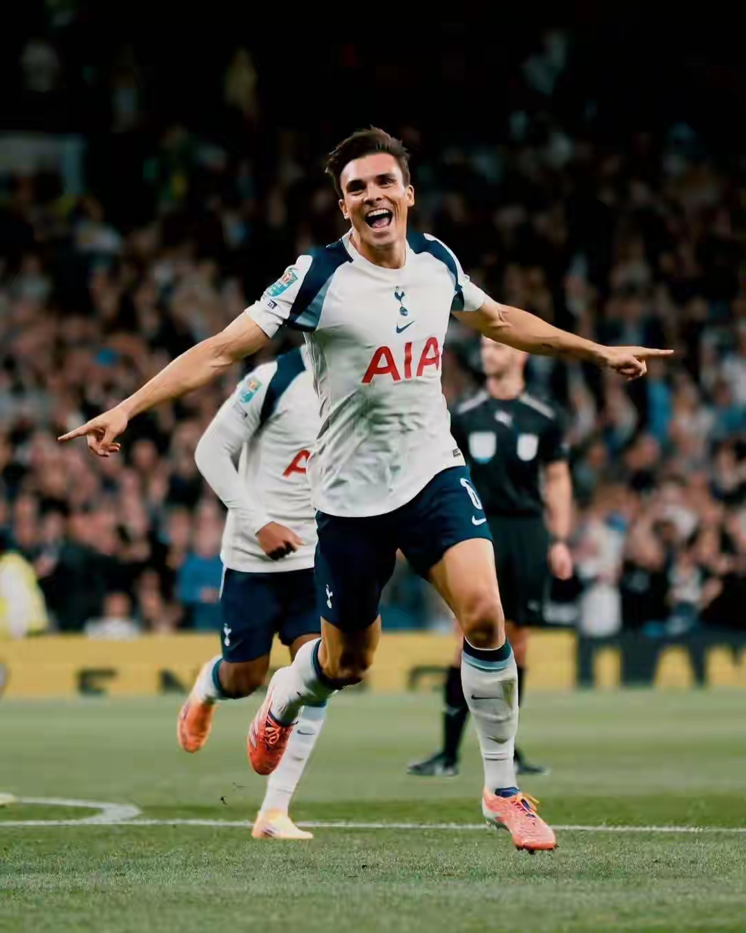 包含曼城大胜热刺,稳居英格兰足球联赛榜首的词条 包含曼城大胜热刺,稳居英格兰足球联赛榜首的词条