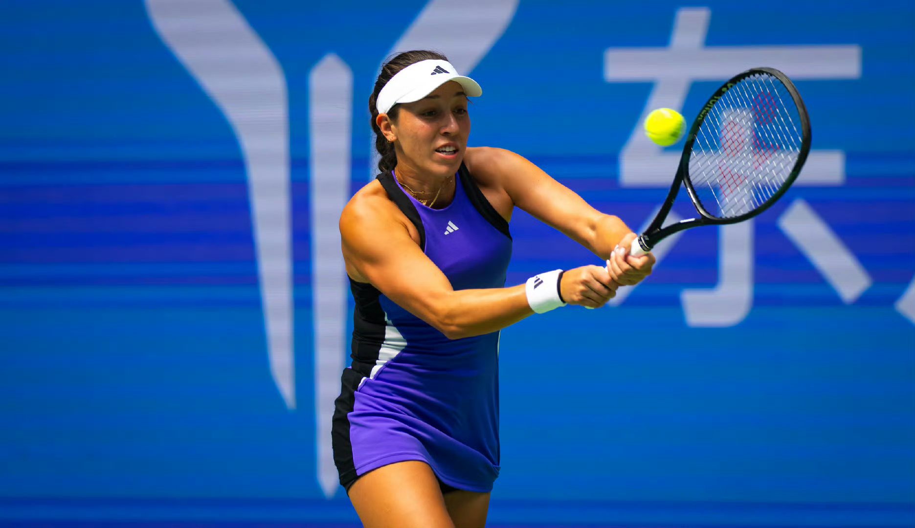 近期足球赛事女子选手表现神勇 近期足球赛事女子选手表现神勇