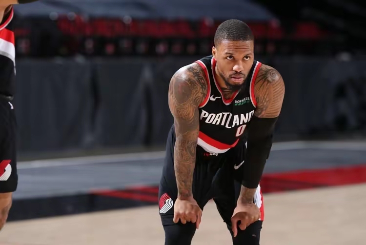 开拓者球员利拉德再次当选最佳表现